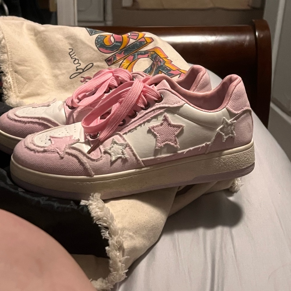 Pink and white star stacked tennis shoes made with real leather